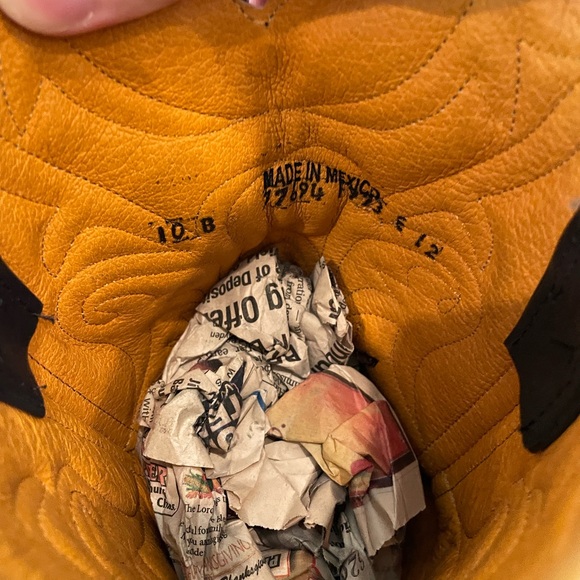 Vintage Frye cowboy boots - Picture 5 of 13